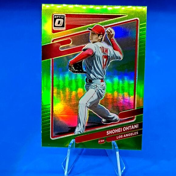 Shohei Ohtani P/DH #192 Panini Green Prizm Refractor 2021 Donruss Optic Baseball - Picture 4 of 6